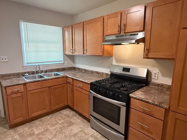 Building Photo - BH-beal3721