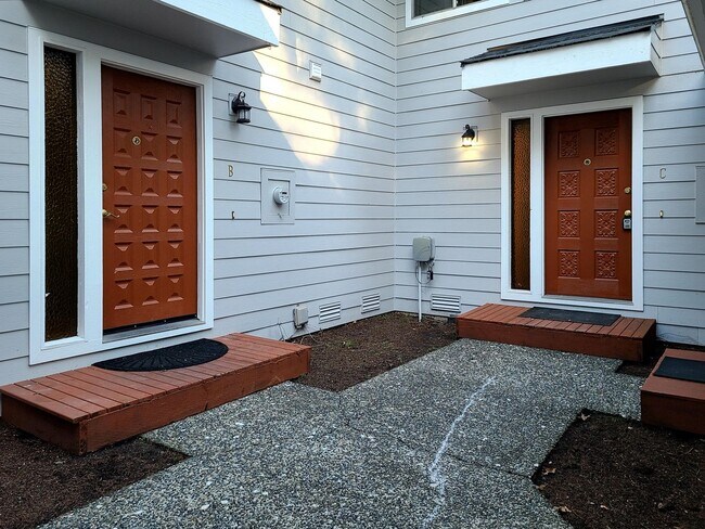 Building Photo - 14327 123rd Ave NE