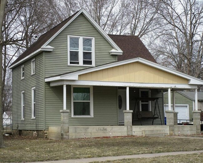 Primary Photo - NEWLY RENOVATED 4BD/1BA HOME!