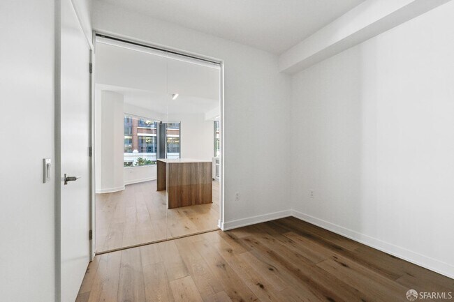Building Photo - 280 Spear St