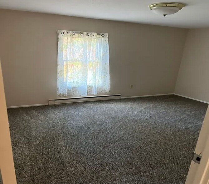 Building Photo - 297 Ashland Ave