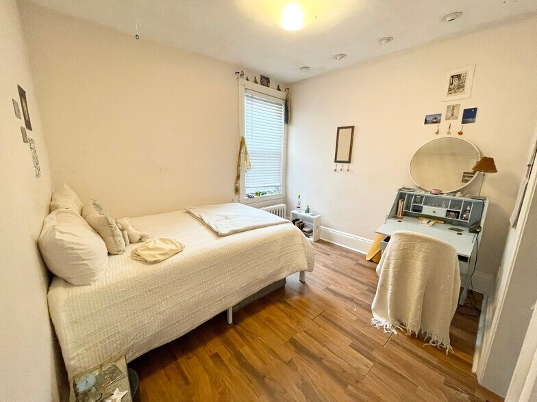 Building Photo - 860 Huntington Ave