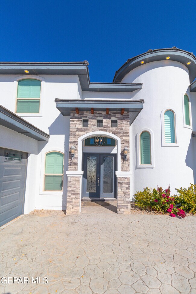 Building Photo - 864 Lemington St