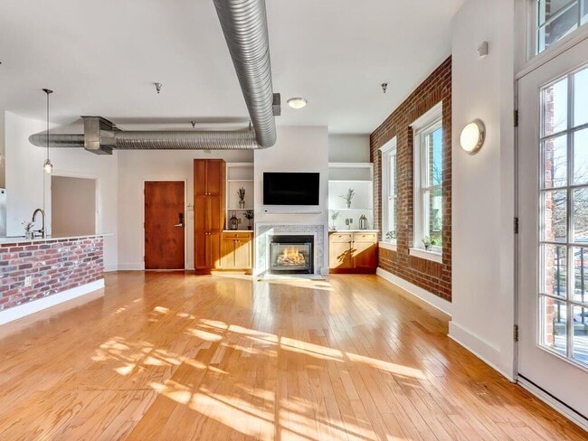 Building Photo - 1158 Ponce De Leon Ave NE