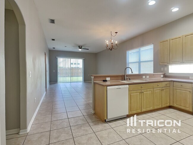 Building Photo - 5547 Braddock Dr