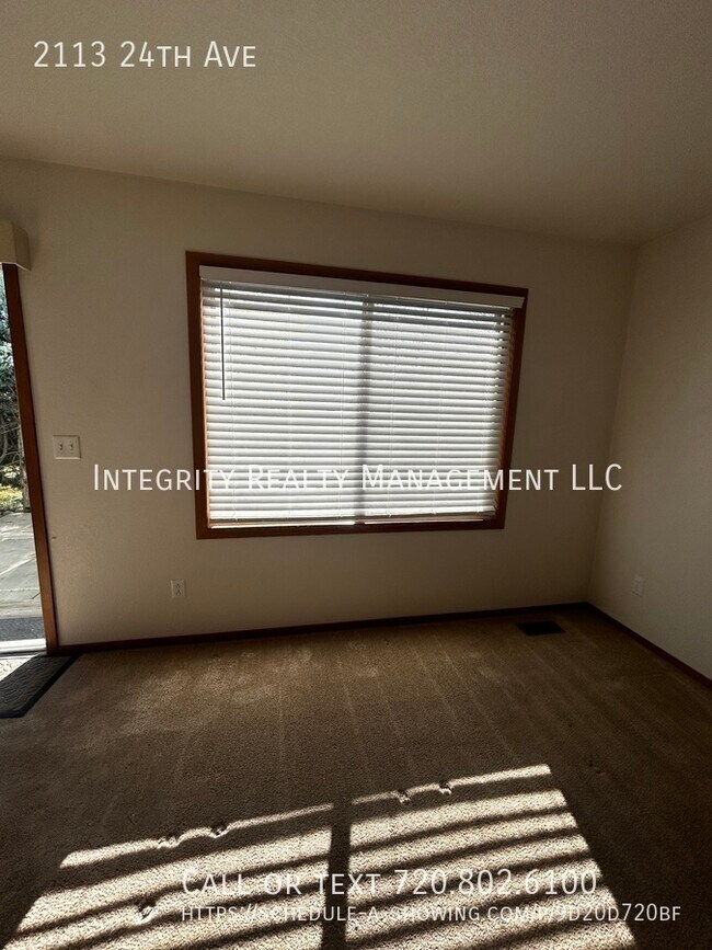 Building Photo - 2113 24th Ave