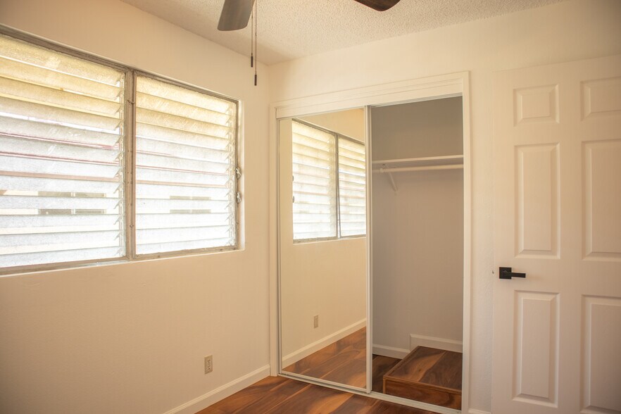 Building Photo - 350 Aoloa St