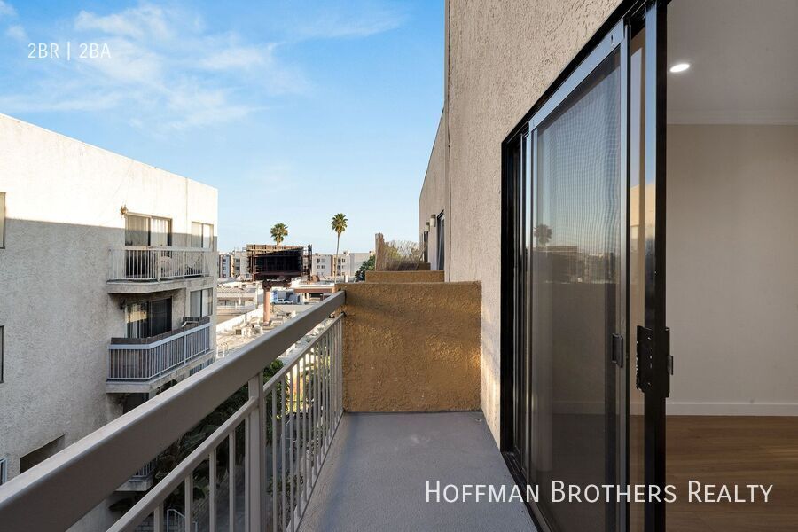 Building Photo - 1520 N Vista St