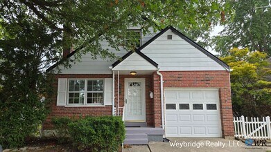 Building Photo - Updated 3 Bedroom 2 Full Bath House in the...