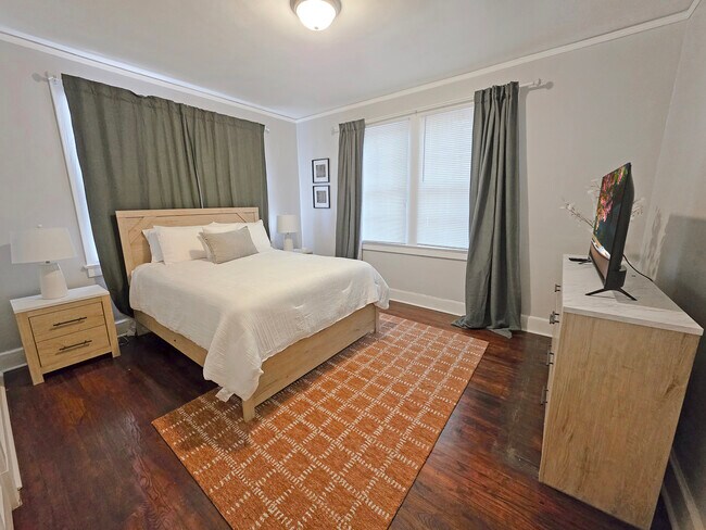 Building Photo - California Getaway