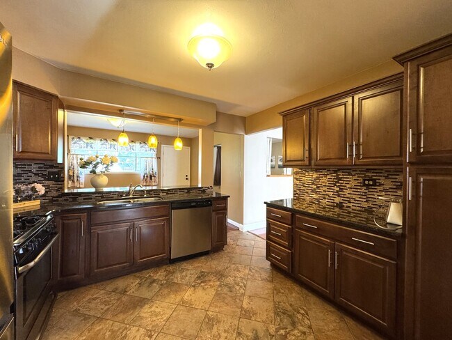 Building Photo - 8113 Norwood Ct