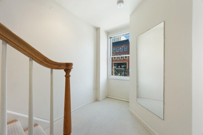 Building Photo - 312 Washington St