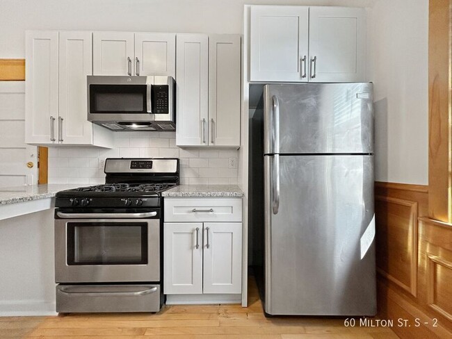 Building Photo - 2+br 1ba ~ Security Deposit Free Alternati...