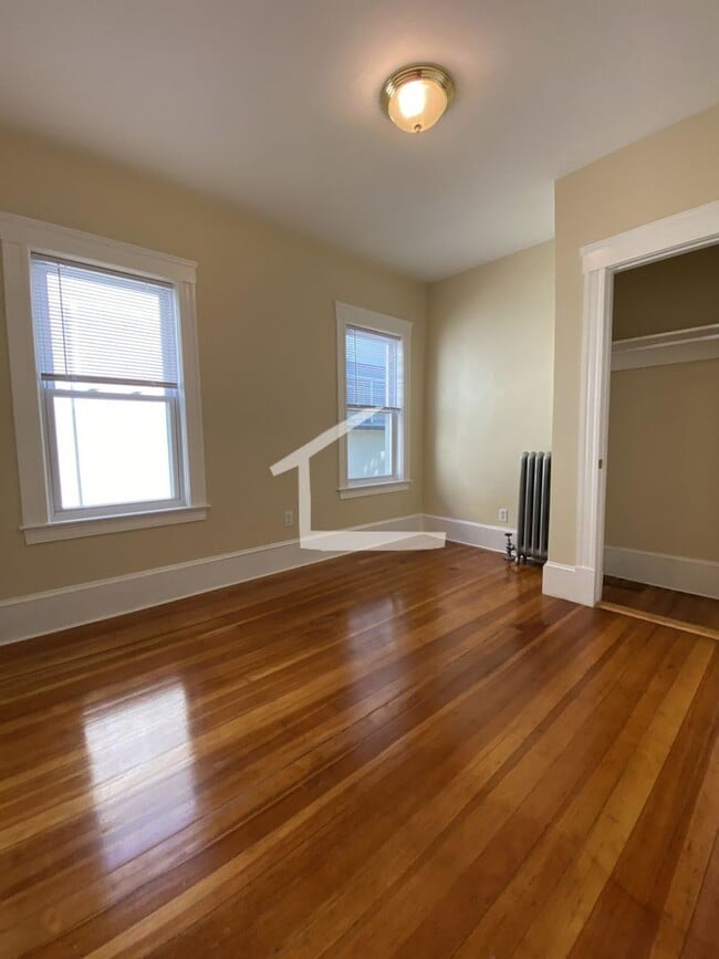 Building Photo - 303 Tappan St