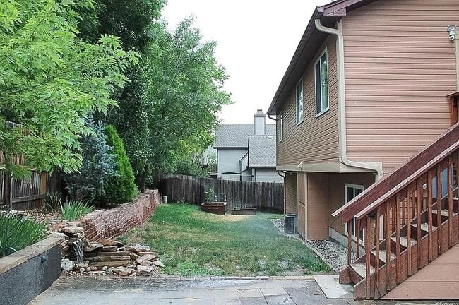 Building Photo - 211 Redwood Cir