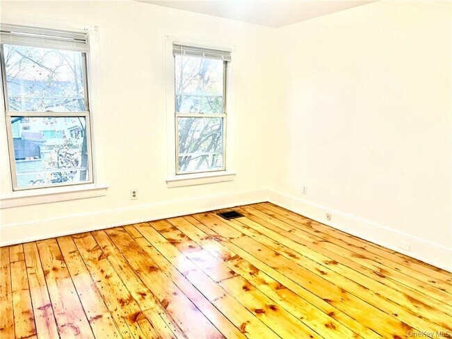 Building Photo - 9 Hornbeck Ave