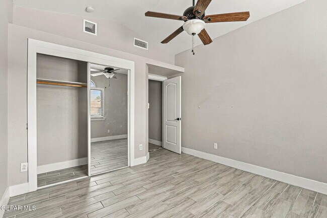 Building Photo - 14420 Navajo Point Dr