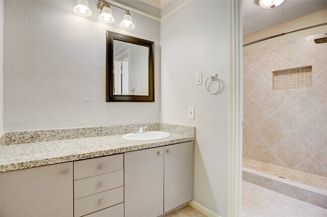 Building Photo - 1811 Cotton Mill Ct