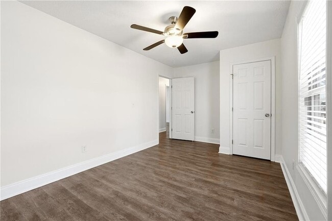 Building Photo - 2535 Ridgecrest Dr NW