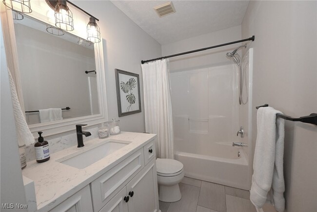 Building Photo - 1305 Fieldstone Ct