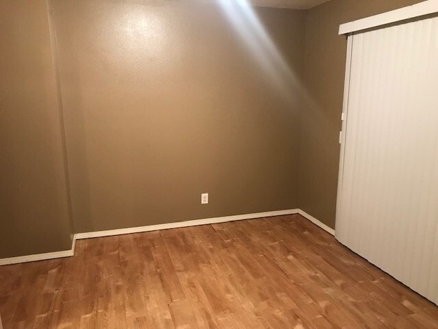 Building Photo - Large 3 Bedroom Duplex in Springdale!