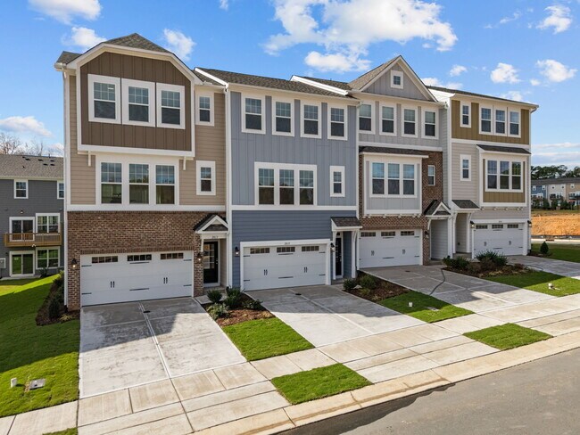 Building Photo - 2815 Carbondale Ct