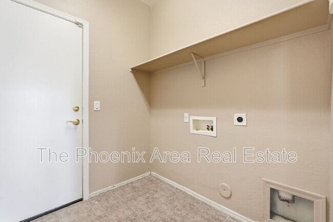 Building Photo - 3061 W Jasper Butte Dr