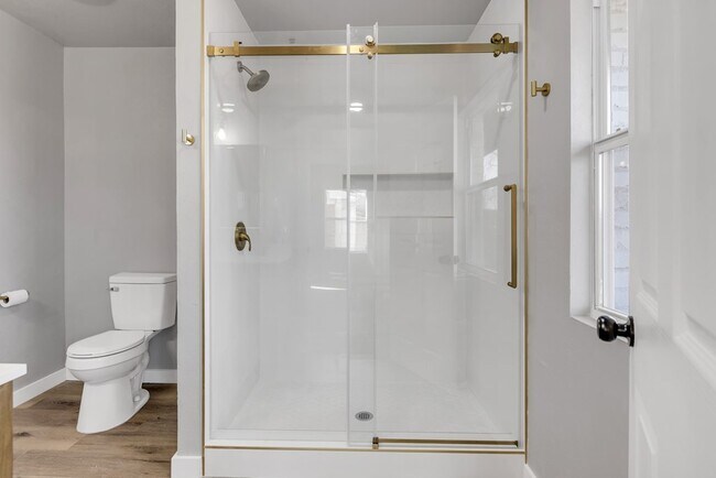 Building Photo - 1426 Cumberland Rd