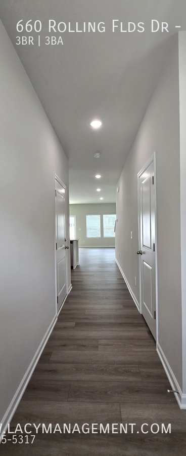 Building Photo - 660 Rolling Flds Dr