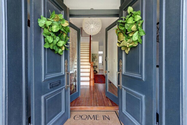 Building Photo - 415 Whitaker St