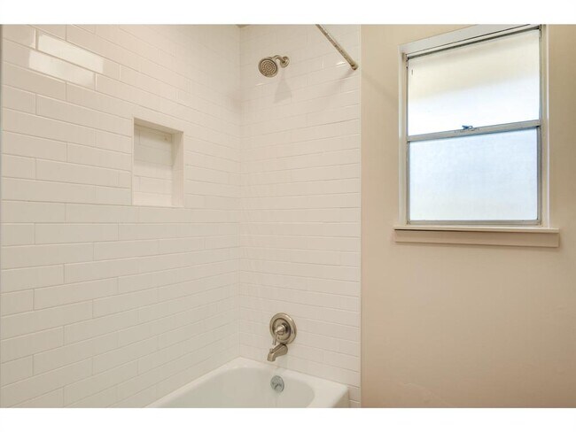 Building Photo - 6100 Mountainclimb Dr