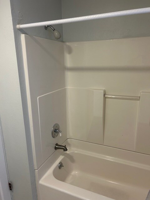 Building Photo - 2115 6th Ave N