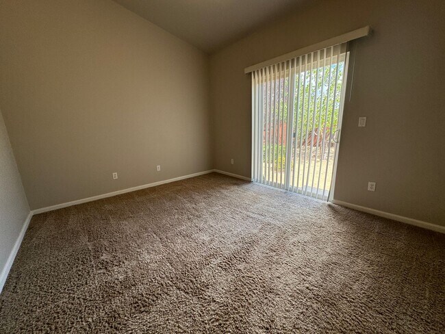 Building Photo - Spacious 4 Bed / 2 Bath Home in North Reno – $2,400/mo