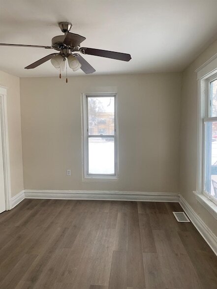 Building Photo - 5716 Calumet Ave