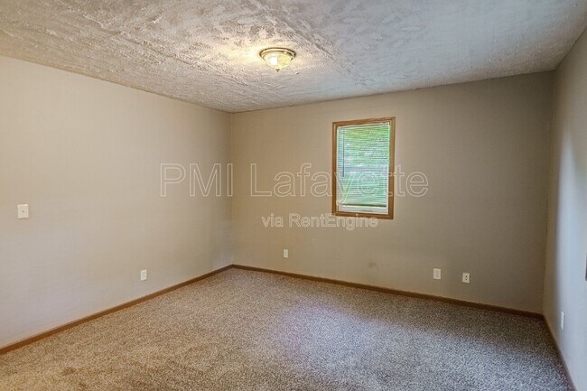 Building Photo - 617 Oregon St