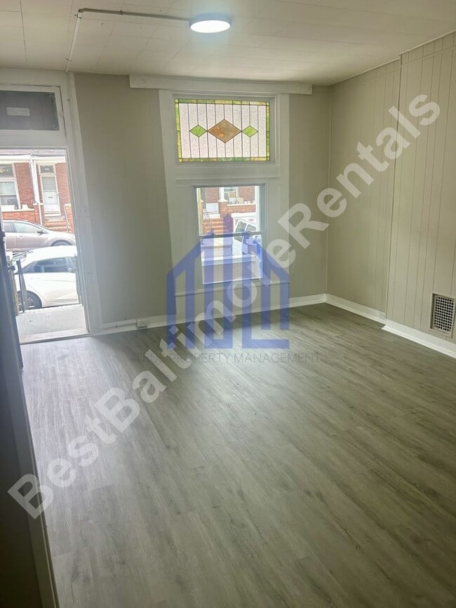 Building Photo - Spacious 3 Bedroom in West Baltimore