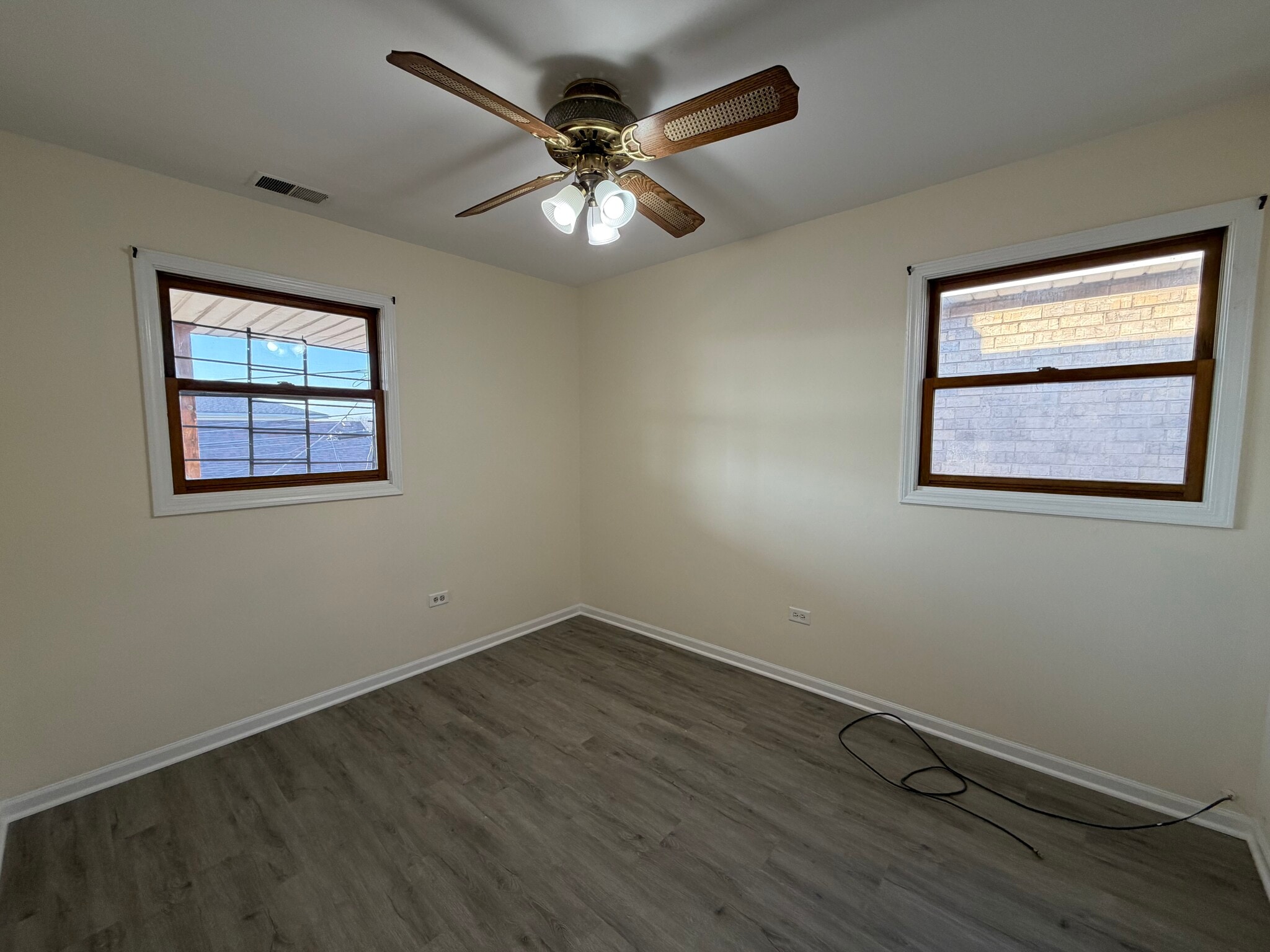 Building Photo - 6323 W Fullerton Ave