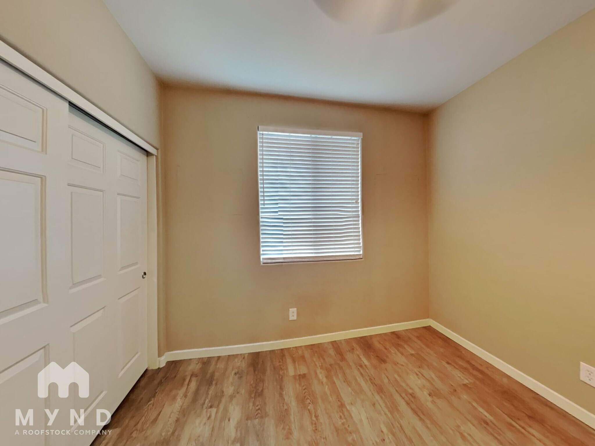 Building Photo - 2816 E Russell St