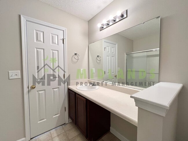 Building Photo - 139 Arthurdale Dr