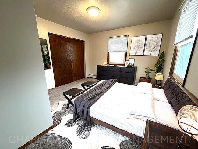 Building Photo - 2 BD - WHEN LOCATION, COMMUNITY AND PRICE ...