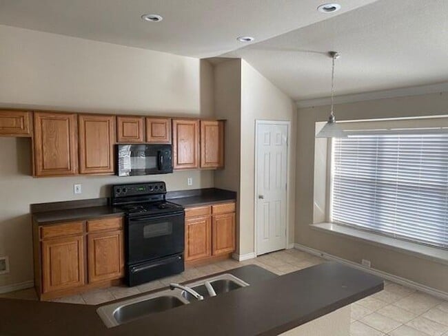 Building Photo - SUPER HOME IN SENDERA RANCH!