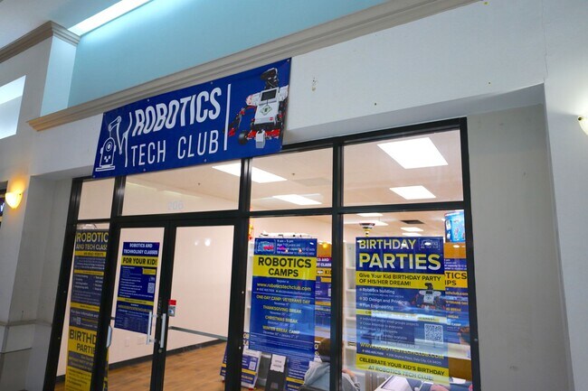 Building Photo - 140 Avalon Dr