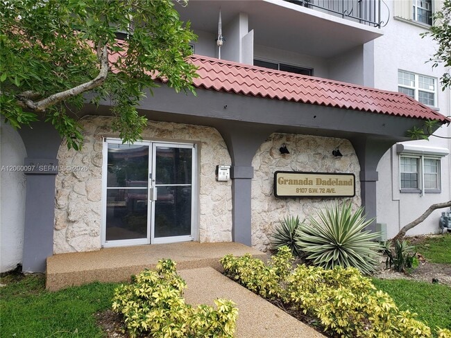 Building Photo - 8107 SW 72nd Ave