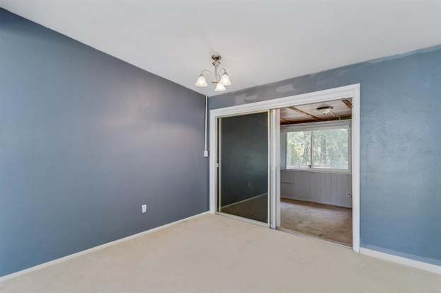 Building Photo - 9 Gentian Dr