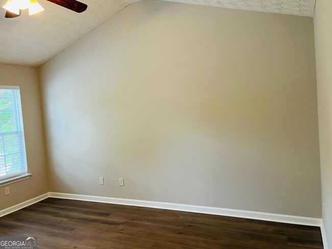 Building Photo - 4014 Carisbrook Dr