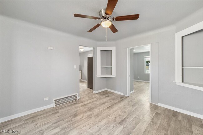 Building Photo - 13511 Thraves Rd