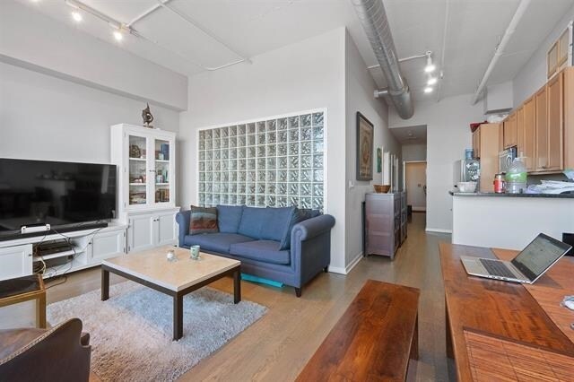 Building Photo - 689 Marin Blvd