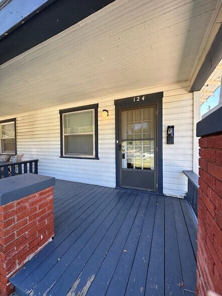 Building Photo - 124 NW 18th St