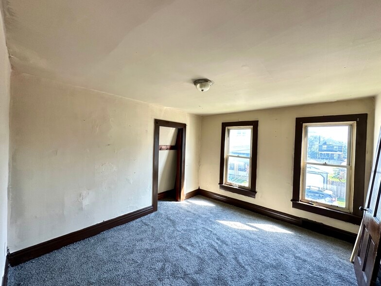 Building Photo - 413 Bartram Ave