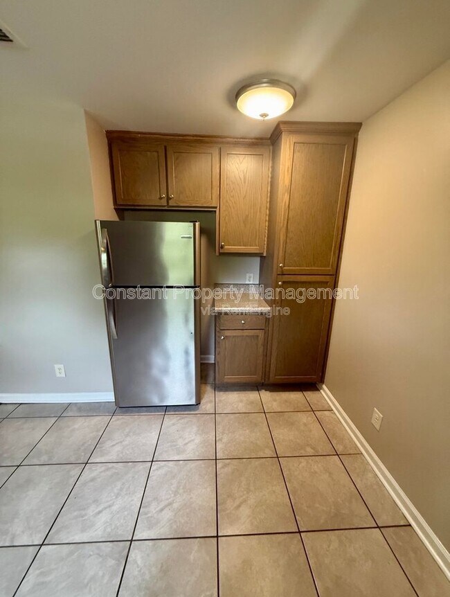 Building Photo - 181 Garrison Rd